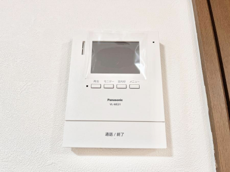 ���̑����ρ@�K��҂���ڂł킩��A���S�̂s�u���j�^�[�t���C���^�[�t�H��