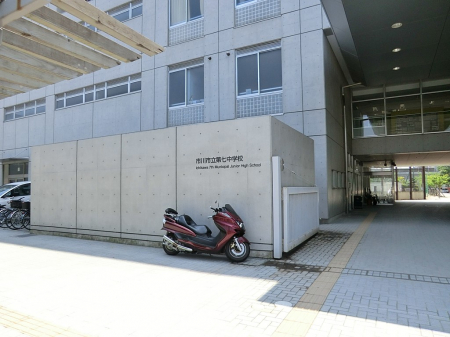 ���ӊ��@���w�Z 1700m �s��s���掵���w�Z