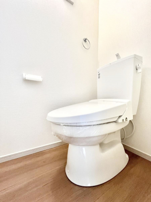 �g�C���@�g�C����1�K��2�K���ꂼ��ɔz�u����Ă��ĂƂĂ��֗��ł��B 