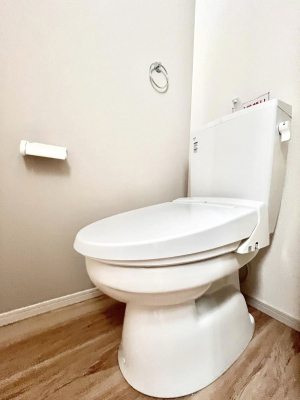 �g�C���@�g�C����1�K��2�K���ꂼ��ɔz�u����Ă��ĂƂĂ��֗��ł��B 