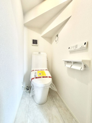 �g�C���@�g�C����1�K��2�K���ꂼ��ɔz�u����Ă��ĂƂĂ��֗��ł��B 