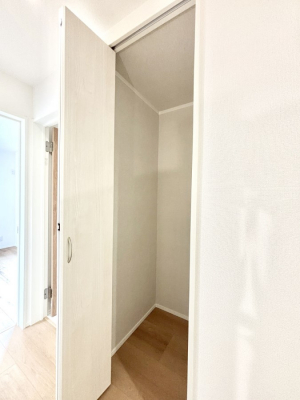 ���̑����ρ@�L�����[�B�|�������G�߂̏��������[���邱�Ƃ��ł��܂��B
