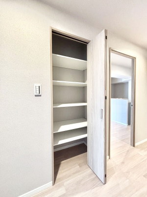 ���̑����ρ@�L�����[�B�|�������G�߂̏��������[���邱�Ƃ��ł��܂��B