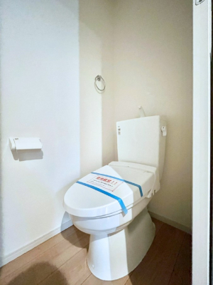 �g�C���@�g�C����1�K��2�K���ꂼ��ɔz�u����Ă��ĂƂĂ��֗��ł��B 