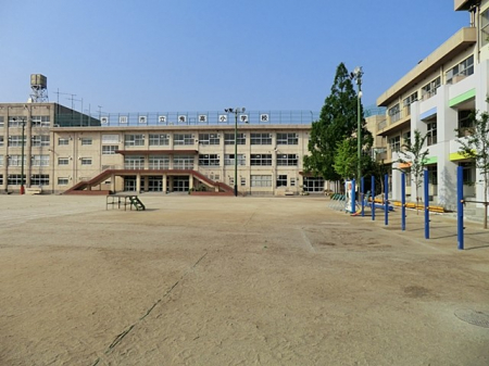 ���ӊ��@���w�Z 200m �s��s���S�����w�Z