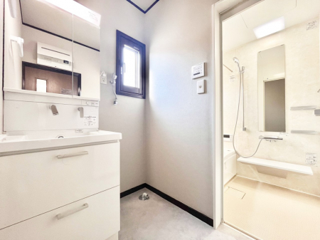 ���ʑ�E���ʏ��@�������̂�����K��Ԃł��B�����̐g�x�x���C�����ǂ����g�������܂��B 