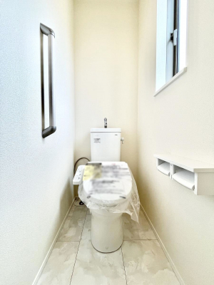 �g�C���@�g�C����1�K��2�K���ꂼ��ɔz�u����Ă��ĂƂĂ��֗��ł��B 