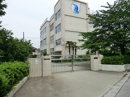 ���ӊ��@���w�Z 780m �����旧�䒆�w�Z