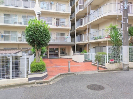 �G���g�����X�@�������������͋C�̃G���g�����X