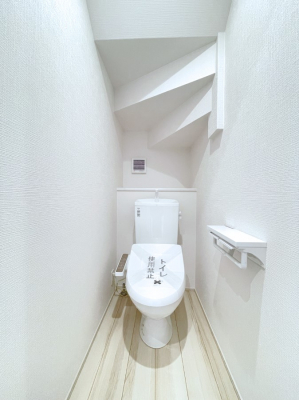 トイレ　内装〜toilet〜 清潔感のあるトイレ ２号棟 