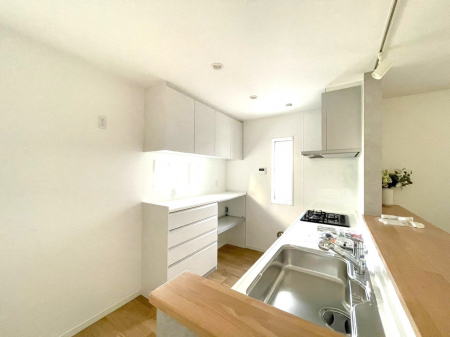Lb`@`kitchen`@  IɁAyIVXeLb` 