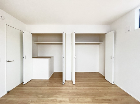 [@`closet`@ Ղ̎[Xy[X 