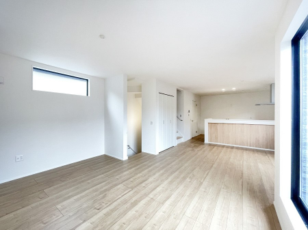 rO@`living room`@ʂsu]TACeAvl₷ChȃrO