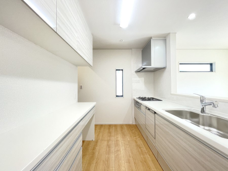 Lb`@`kitchen`@  IɁAyIVXeLb`@P 