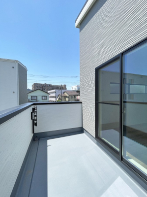 oRj[@`balcony`@ LXoRj[炽Ղ̌  @2