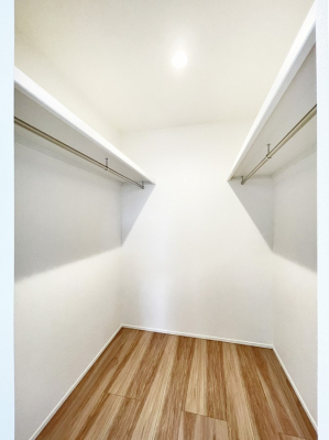 ̑@`walk in closet`@ Gߕ̈ߗނXbL[łEH[NCN[bg  @2