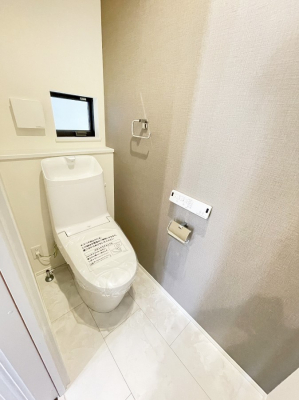 gC@`toilet` ̂gC  @2