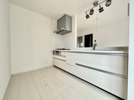 Lb`@`kitchen`@  IɁAyIVXeLb` 
