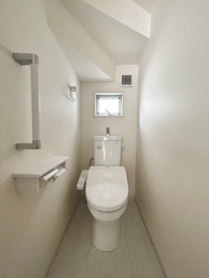 gC@`toilet`YEXbLEKȃEHVbgtgCł낰ԂłB