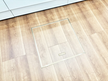 ̑ρ@[tIpiEpi̎[ɂ劈B
